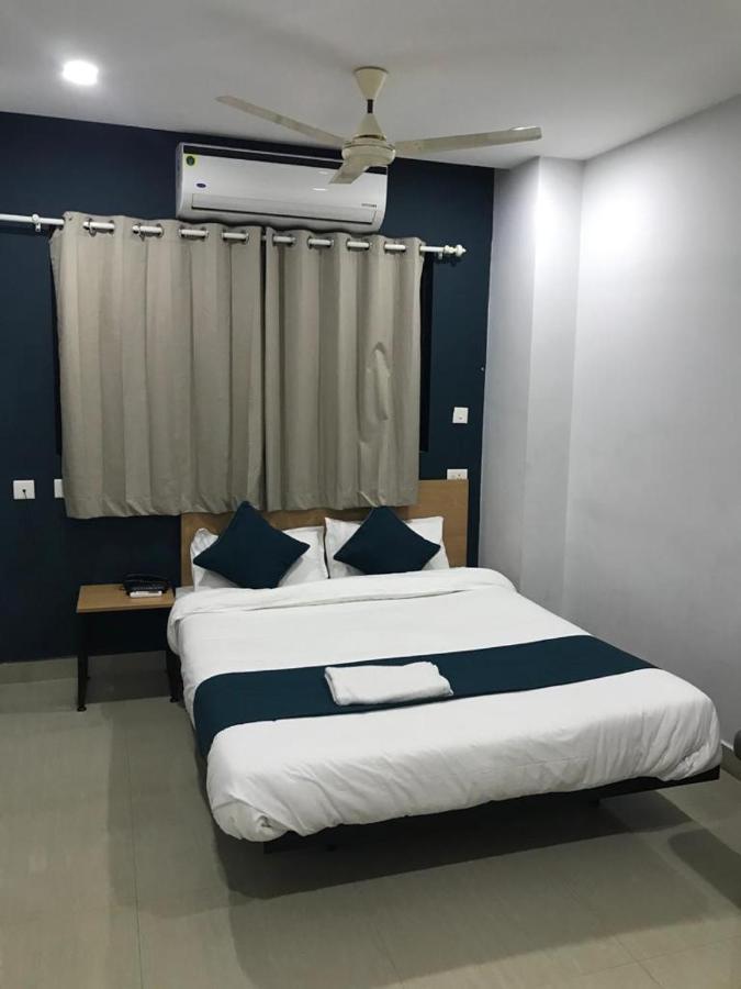 Empire Grande Suites Kochi Ngoại thất bức ảnh